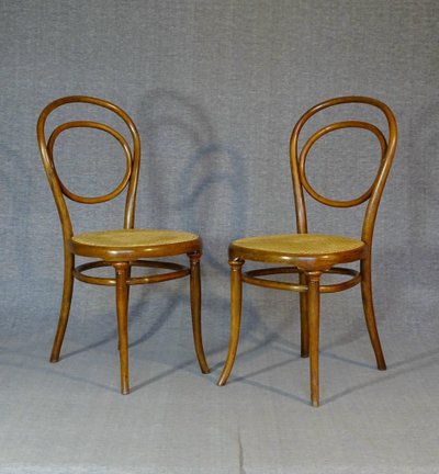 2 Thonet No. 10 chairs, 1870 version, new caning