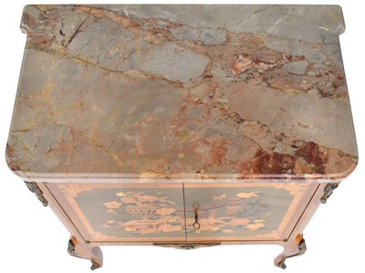 Credenza intarsiata in stile di transizione 