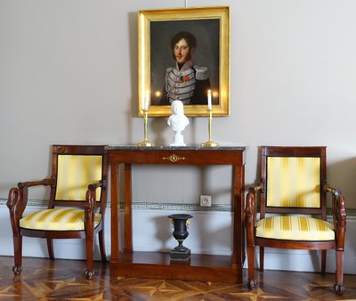 Consulate period console in mahogany and mercury-gilt bronze