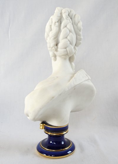 Sèvres - royalist bust of Marie Antoinette, Dauphine of France, after Boizot in 1774 - signed