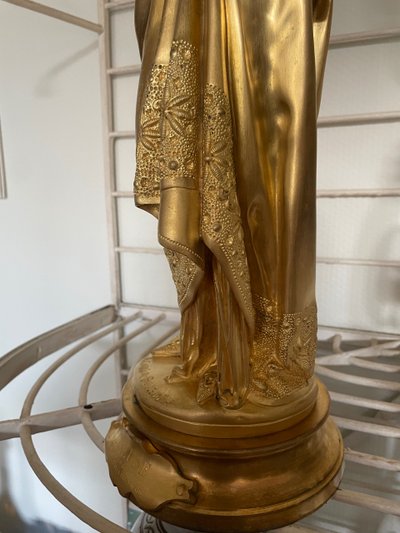 La Liseuse Par Carrier - Belleuse Bronze Doré En Crise éléphantine