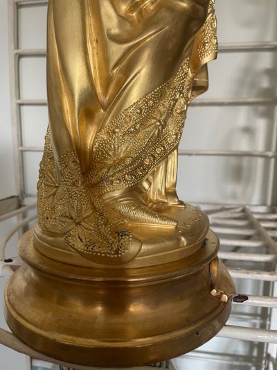 La Liseuse Par Carrier - Belleuse Bronze Doré En Crise éléphantine