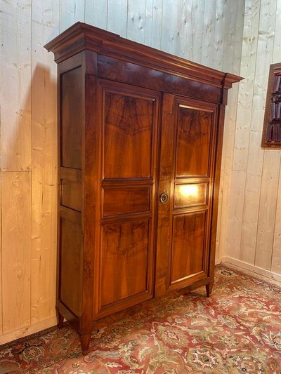 Louis XVI walnut and oak cabinet - Directory