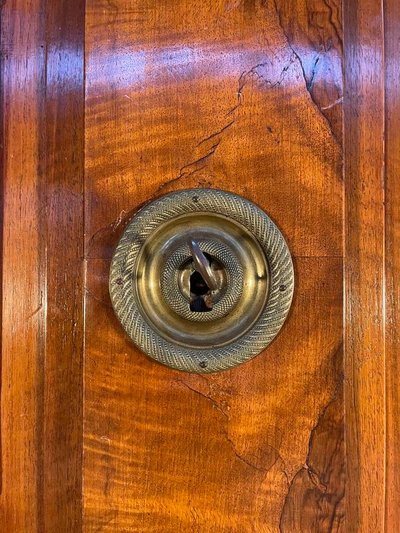 Louis XVI walnut and oak cabinet - Directory