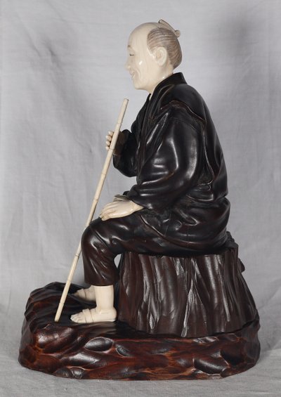 Okimono en bronze ,bois et ivoire, Japon époque Meiji