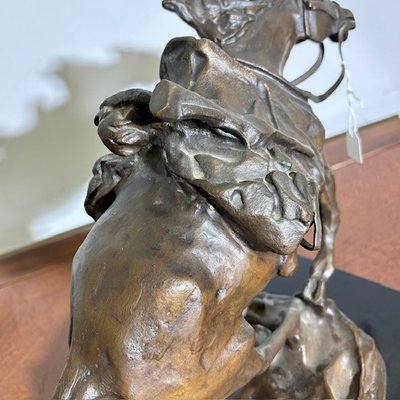 Antike Bronze-Pferdeskulptur – „Der Angriff“, frühes 20. Jahrhundert. Größe 46 x 27 cm 