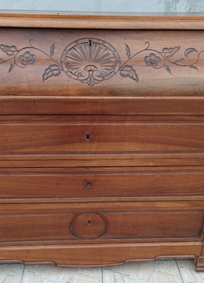 Commode Louis Philippe en noyer