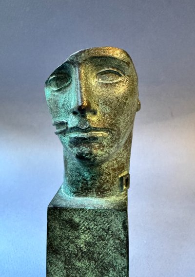 Bronzeskulptur von Igor Mitoraj „Tindaro“ Büste eines Mannes 