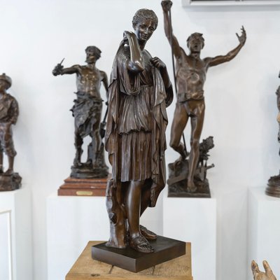 Scultura - Diane De Gabies, Ferdinand Barbedienne Fondatore - Bronzo