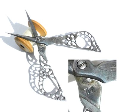 Coppia di forbici da cucito e ricamo italiane Stork Steel Lace Bartolomeo Terzano XIX secolo 