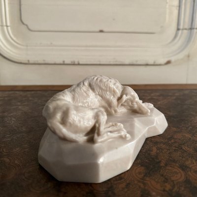 Clovis-Edmond Masson marble paperweight with sculpted greyhound decoration