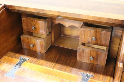 Chest of Drawers in Walnut Veneer, 1980s