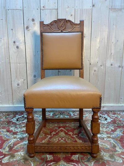 Suite of 8 Louis XIII style chairs - high leather era