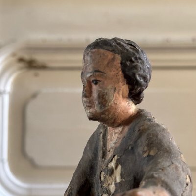 Statuetta raffigurante un soggetto religioso, XVIII secolo, legno policromo