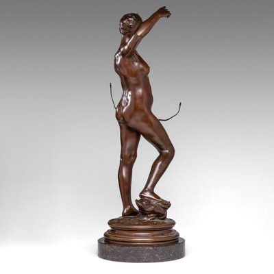 Diane Chasseresse, une sculpture en bronze par Alexandre Falguière (1831–1900)