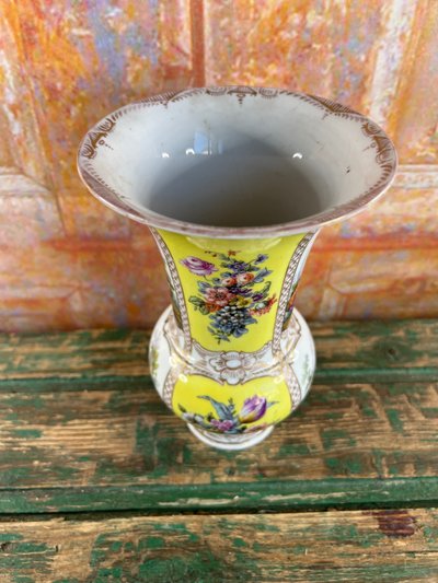 Vaso in porcellana di Dresda – Manifattura Helena Wolfsohn – Circa 1880