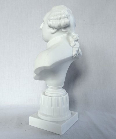 Bust of King Louis XVI in biscuit porcelain, a historical royalist souvenir