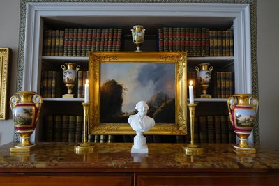 Bust of King Louis XVI in biscuit porcelain, a historical royalist souvenir