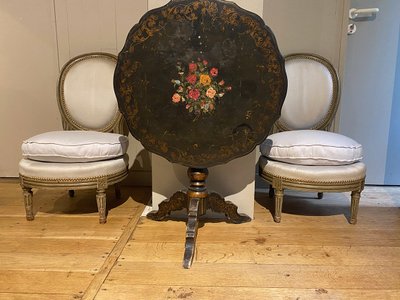 Paar Sessel im Louis XVI-Stil mit Medaillonrückenlehnen, um 1900