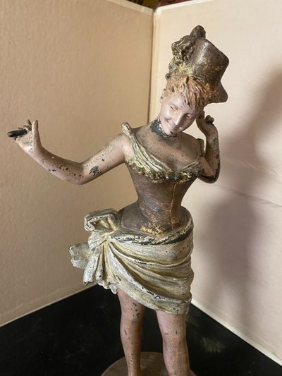  Charmante statuette de Vienne "La coquette frileuse baigneuse " vers 1900 époque Art nouveau