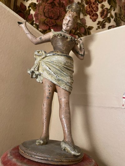  Charmante statuette de Vienne "La coquette frileuse baigneuse " vers 1900 époque Art nouveau