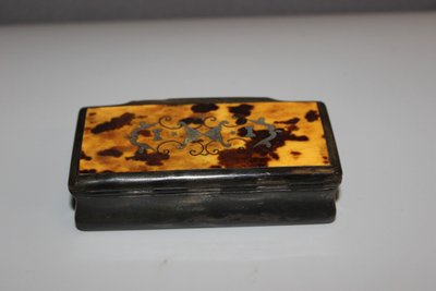 Snuffbox In Horn And Inlay End XIX