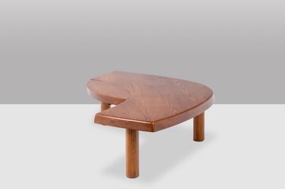 Pierre Chapo. Table basse modèle « T22 » en orme. Années 1980 LS64004159K