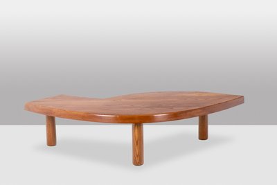 Pierre Chapo. Table basse modèle « T22 » en orme. Années 1980 LS64004159K