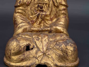 Gold lacquered bronze Guanyin, 18th century