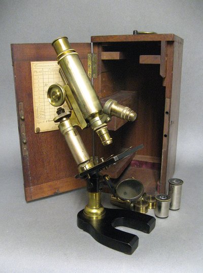 Microscope Nachet Paris 1906. In Its Mahogany Case, With Optics.
