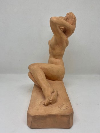 Sculpture en terrecuite, femme nue signé Galle Paris 