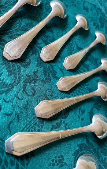 11 art deco teaspoons.