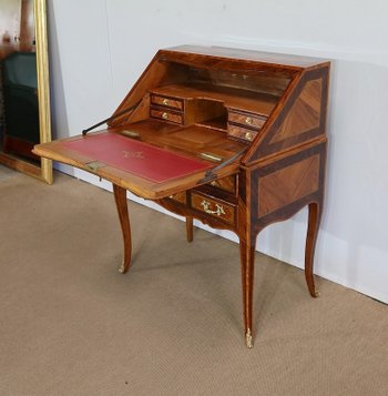  Middle slope desk in precious wood, Louis XV period - XVIIIth century