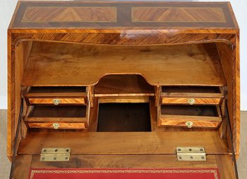  Middle slope desk in precious wood, Louis XV period - XVIIIth century