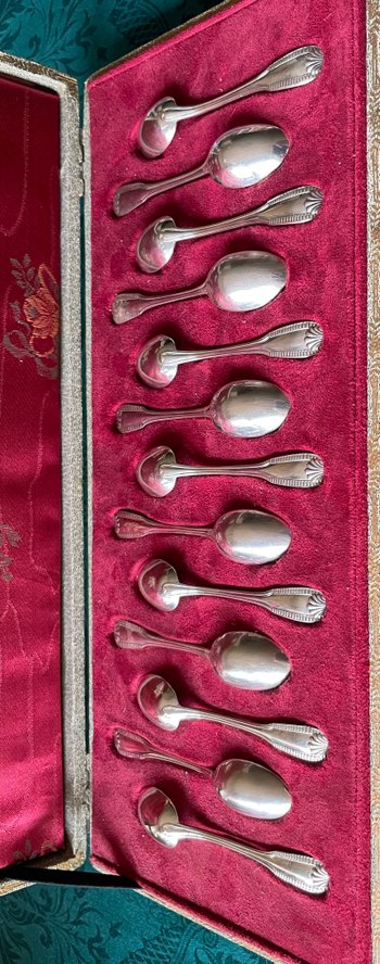 13 mocha spoons.