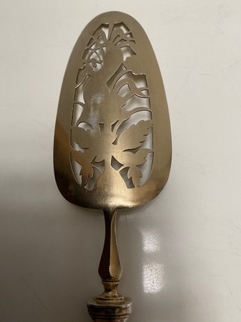 Solid silver fish shovel by BOULENGER