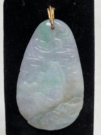 PENDENTIF JADE ET OR