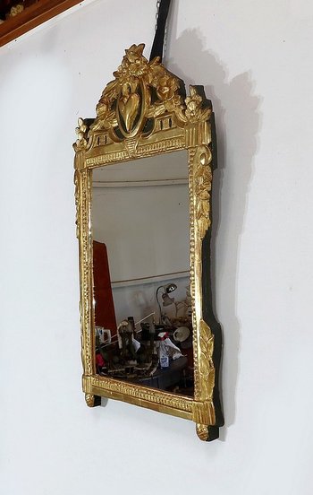  Miroir en bois doré, style Louis XVI – Début XXe 