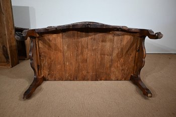 Nîmes walnut chest of drawers, Louis XV period - 18th century