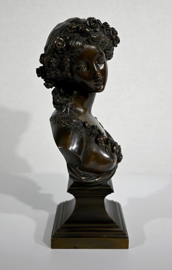 Bronze « Jeune femme couronnée de fleurs » d’après J.C. Marin – XIXe