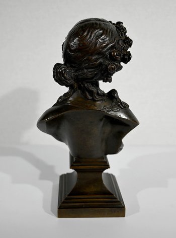 Bronze « Jeune femme couronnée de fleurs » d’après J.C. Marin – XIXe