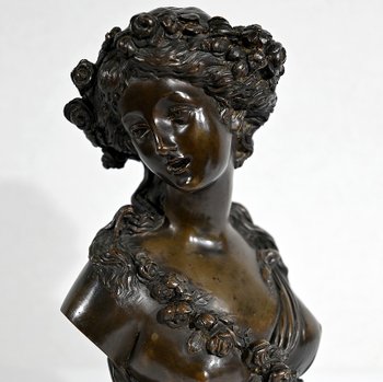 Bronze « Jeune femme couronnée de fleurs » d’après J.C. Marin – XIXe