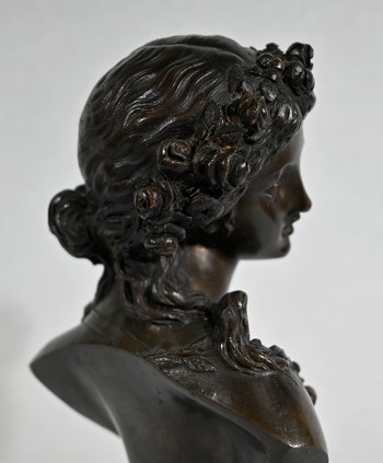 Bronze « Jeune femme couronnée de fleurs » d’après J.C. Marin – XIXe