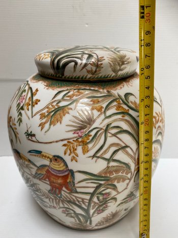 LARGE COVERED POT