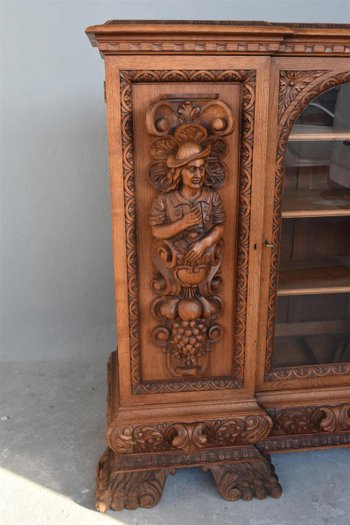 Renaissance Carved Characters Display Case