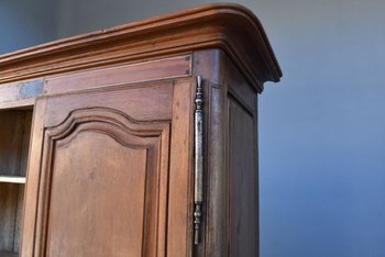             Louis XV Oak Regional Cupboard from the XVIIIth century