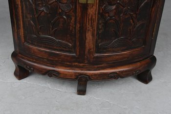             Pair of Art Nouveau Carved Coat Holes About 1900