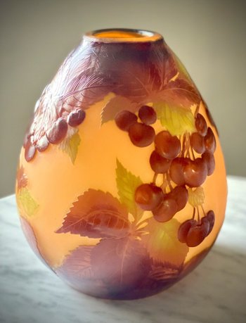 Vase Soufflé Gallé Aux Cerises Art Nouveau