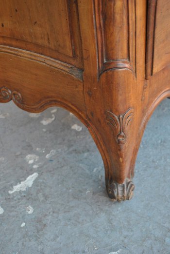 Louis XV period walnut chest of drawers