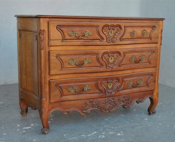 Louis XV period walnut chest of drawers